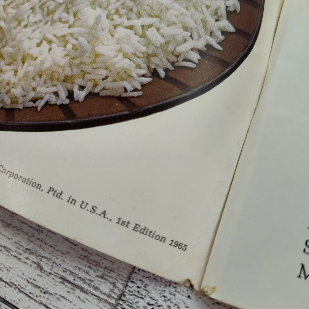Timeless Recipes with Minute Rice Cookbook 1965 Booklet Soup to Desserts Vtg MCM